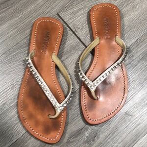 Mystique Silver Rhinestone Thong Style Leather Sandals size 8